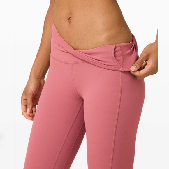 Lululemon Align high rise 25” in Briar Rose with Petal inspired hem in size 10 - Picture 5 of 11